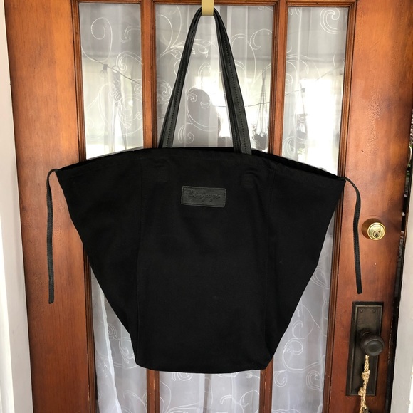 the Beach People Handbags - The Beach People Adventure Tote Bag Weekender EUC